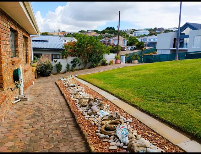 3 BEDROOM HOUSE FOR SALE IN DANA BAY